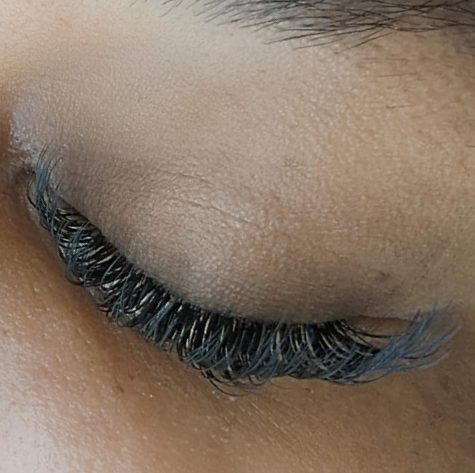 Fluffy Hybrid wispy half classic half volume short medium fullset fusion lash extensions by The Auracle Salon Portmore Jamaica