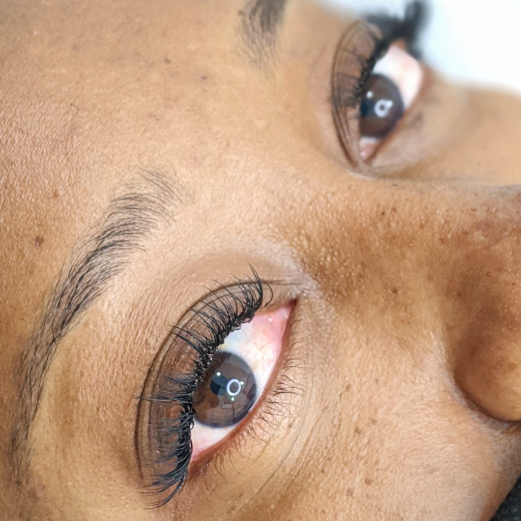 single lash very short fullset fusion lash extensions by The Auracle Salon Portmore Jamaica